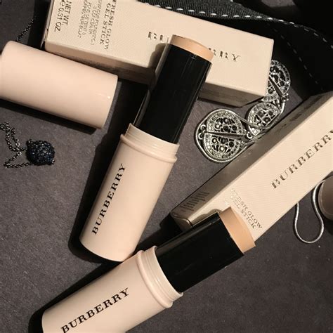 Burberry Fresh Glow Gel Stick • Foundation Review & Swatches